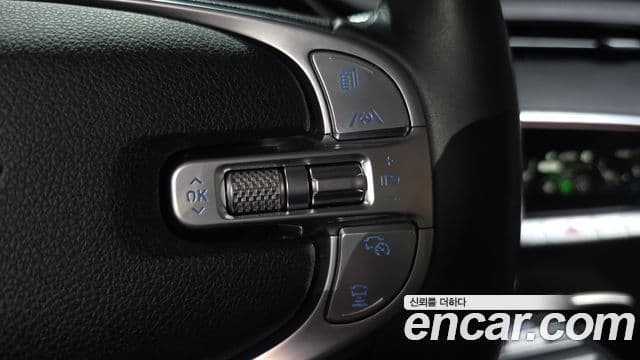 Genesis GV70 2021 — ფოტო 18/20