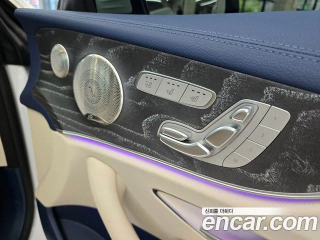 Mercedes-Benz E-Class 2022 — Фото 7/20