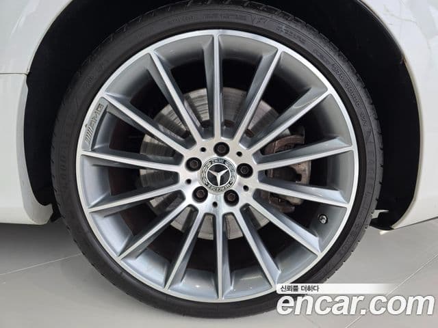 Mercedes-Benz E-Class 2022 — Фото 12/20