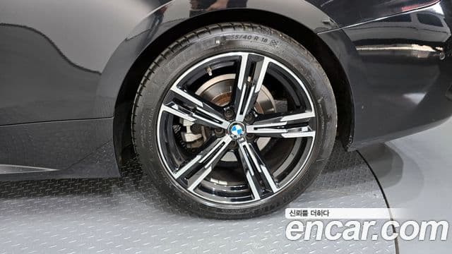 BMW 4 Series 2022 — Photo 16/35