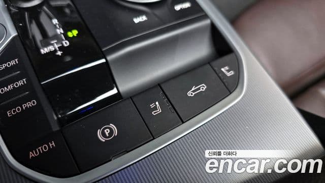 BMW 4 Series 2022 — Photo 25/35