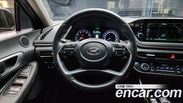 Hyundai Sonata 2022 — ფოტო 14/20