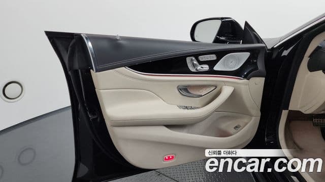 Mercedes-Benz AMG GT 2022 — Photo 16/39