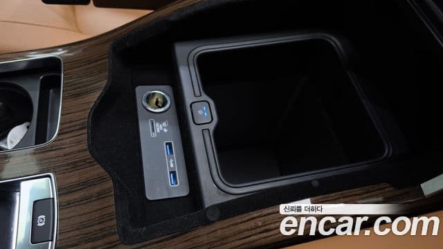 Land Rover Range Rover 2021 — Photo 14/45
