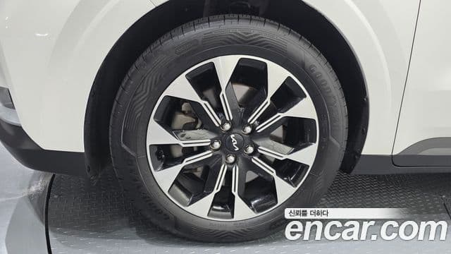 Kia Carnival 2022 — Фото 5/20