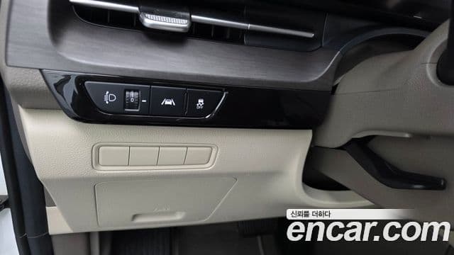 Kia Carnival 2022 — Фото 16/20