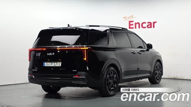 Kia Carnival 2024 — Şəkil 2/20