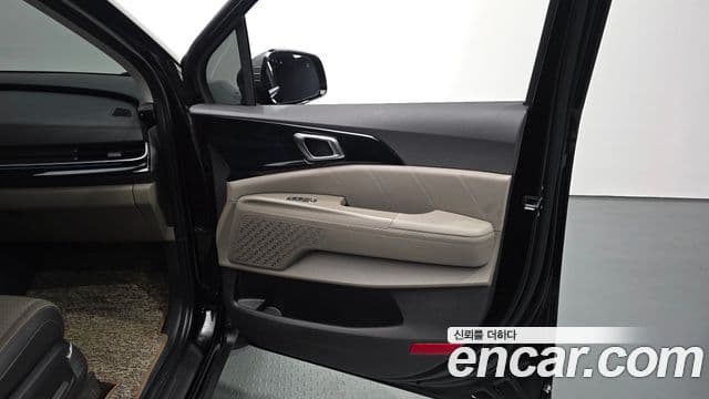 Kia Carnival 2024 — Photo 27/38