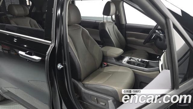 Kia Carnival 2024 — Photo 23/38