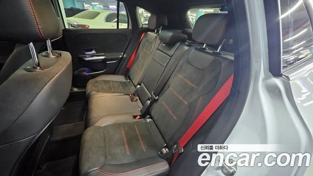 Mercedes-Benz GLA-Class 2023 — Фото 14/20