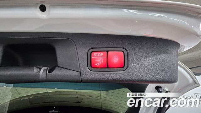 Mercedes-Benz GLA-Class 2023 — Фото 17/20