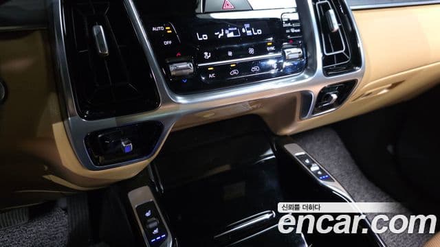 Kia Sorento 2022 — ფოტო 16/20