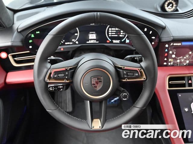 Porsche Taycan 2025 — Photo 2/20