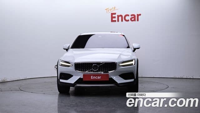 Volvo V60 Cross Country 2021 — Şəkil 3/20