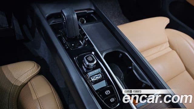 Volvo V60 Cross Country 2021 — Şəkil 9/20