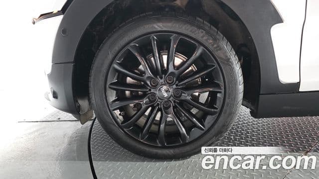 Mini Cooper Clubman 2024 — ფოტო 5/20