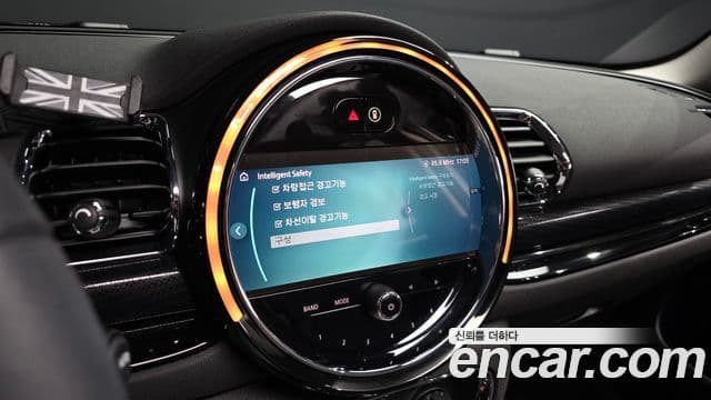 Mini Cooper Clubman 2024 — ფოტო 16/20