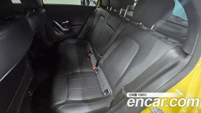 Mercedes-Benz A-Class 2023 — ფოტო 11/17