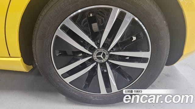 Mercedes-Benz A-Class 2023 — ფოტო 15/17