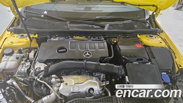 Mercedes-Benz A-Class 2023 — ფოტო 16/17