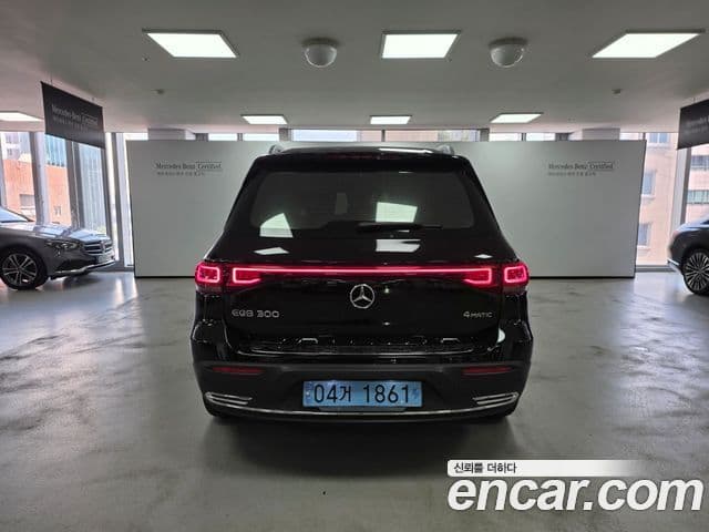 Mercedes-Benz EQB 2023 — ფოტო 12/17