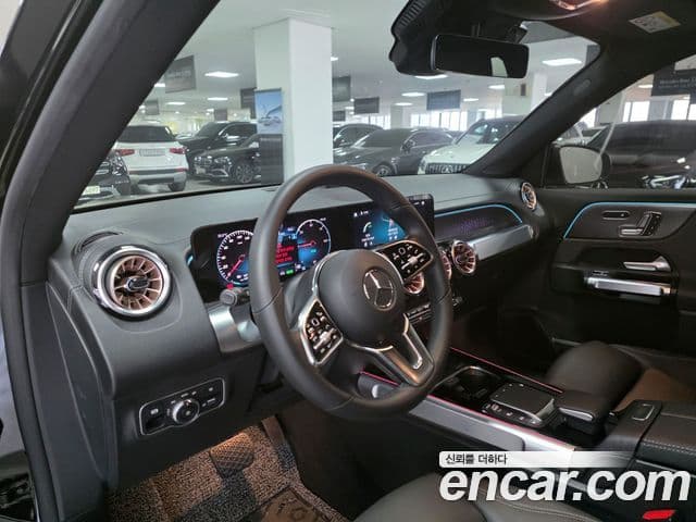 Mercedes-Benz EQB 2023 — ფოტო 6/17