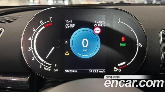 Mini Cooper Clubman 2022 — ფოტო 6/20