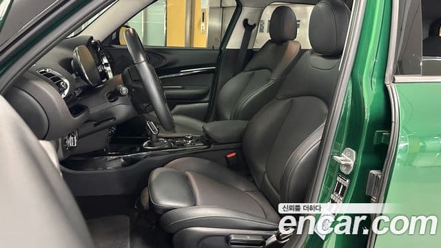 Mini Cooper Clubman 2022 — ფოტო 8/20