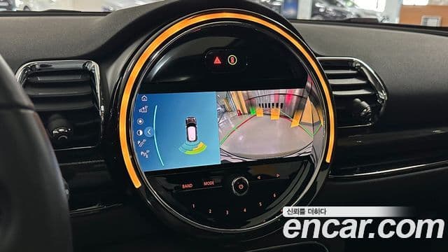 Mini Cooper Clubman 2022 — ფოტო 17/20