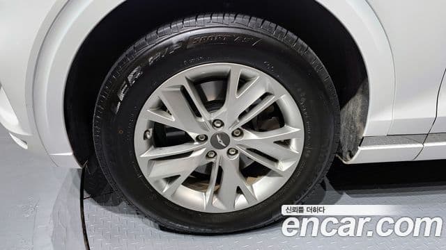 Genesis GV70 2021 — ფოტო 5/20