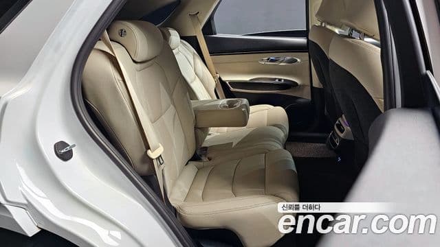 Genesis GV70 2021 — ფოტო 11/20
