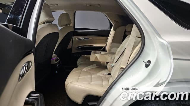 Genesis GV70 2021 — ფოტო 12/20