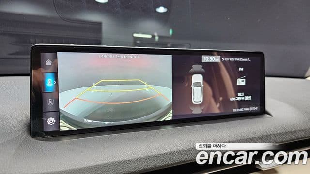 Genesis GV70 2021 — ფოტო 15/20