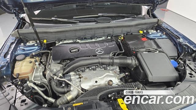 Mercedes-Benz GLB-Class 2021 — фото 6 из 20