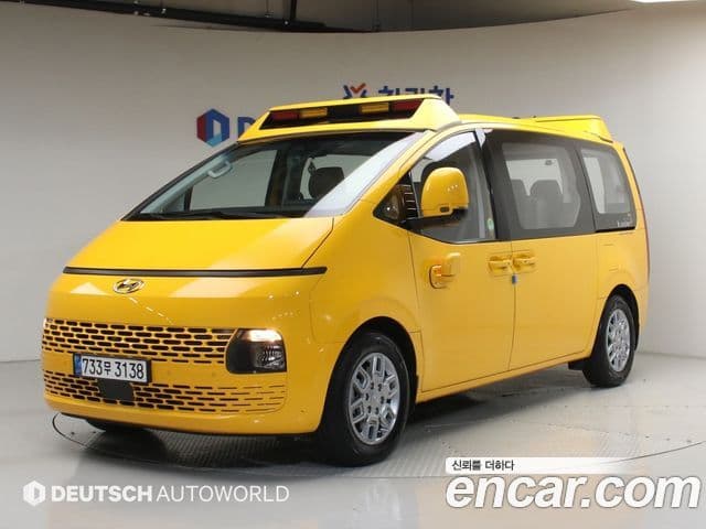 Hyundai Staria 2021 — фото 2 из 20