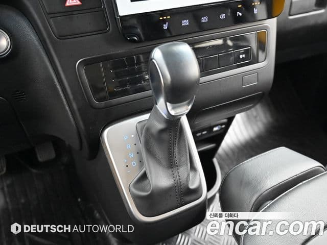 Hyundai Staria 2021 — фото 7 из 20