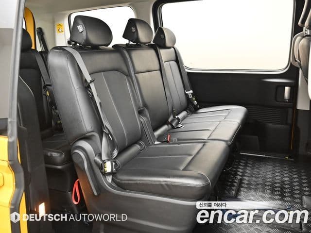 Hyundai Staria 2021 — фото 12 из 20