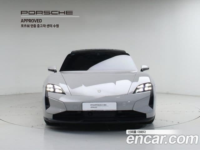 Porsche Taycan 2025 — Photo 8/20