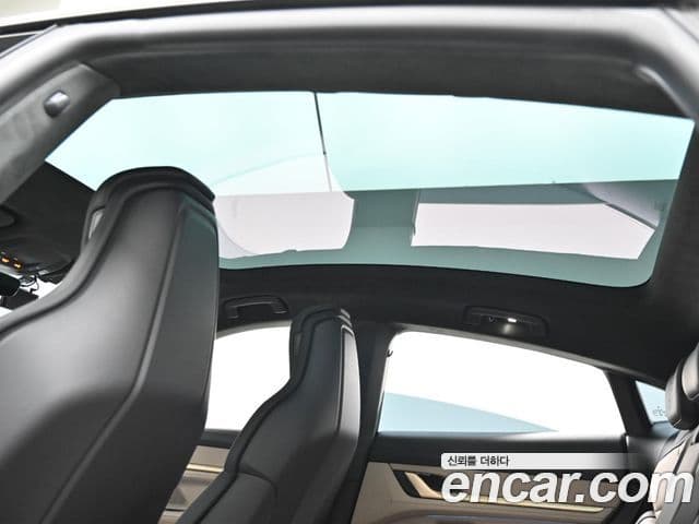 Porsche Taycan 2025 — Photo 11/20