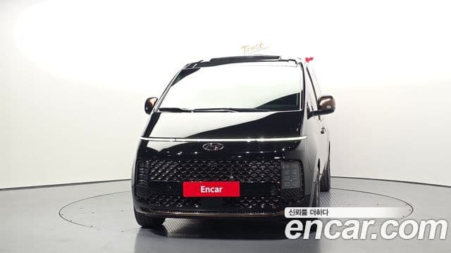 Hyundai Staria 2023 — Фото 3/20