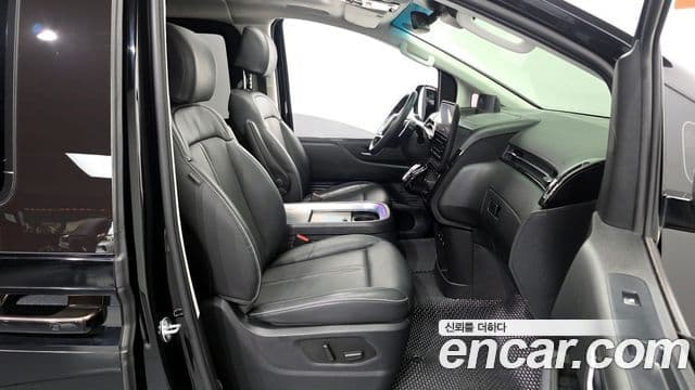 Hyundai Staria 2023 — Фото 11/20