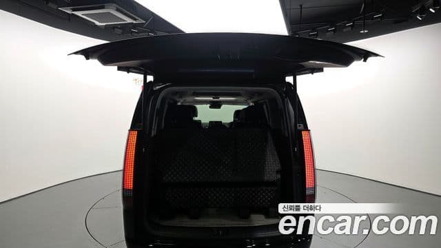 Hyundai Staria 2023 — Photo 29/34