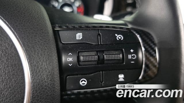 Kia K5 2023 — ფოტო 17/20