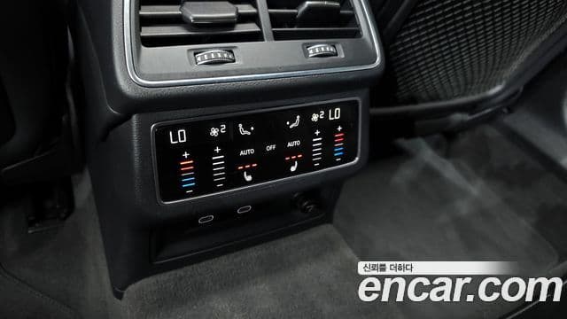 Audi A6 2021 — Photo 24/33