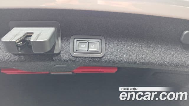 Audi A6 2021 — Photo 6/33