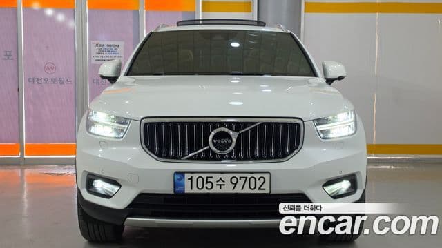 Volvo XC40 2020 — Photo 4/20