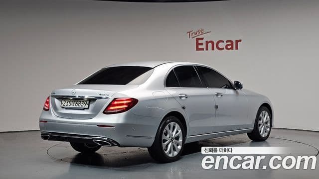 Mercedes-Benz E-Class 2020 — Фото 2/20