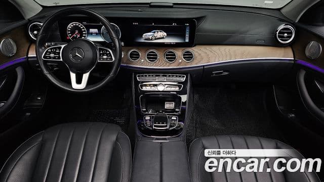 Mercedes-Benz E-Class 2020 — Фото 7/20