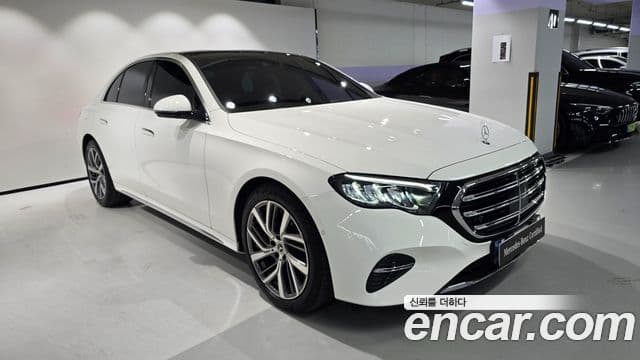 Mercedes-Benz E-Class 2025 — Фото 1/20