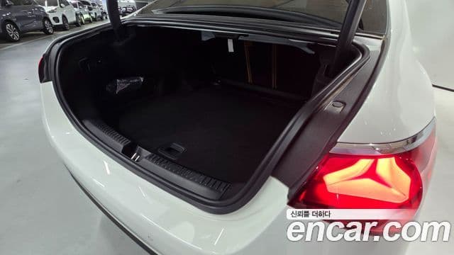 Mercedes-Benz E-Class 2025 — Фото 8/20
